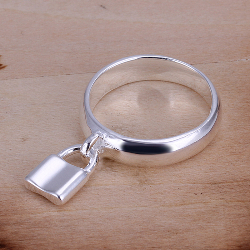 

Fine 925 Sterling Silver Ring for Women Men,2018 New Arrival XMAS Wholesale Fashion jewelry 925 Silver Lock Wedding Ring Italy 6#-9# AR14