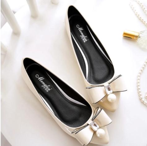

Free send 2018 spring and autumn new style bowknot Korean pointed end flat bottom Shallow mouth women's shoes, Beige