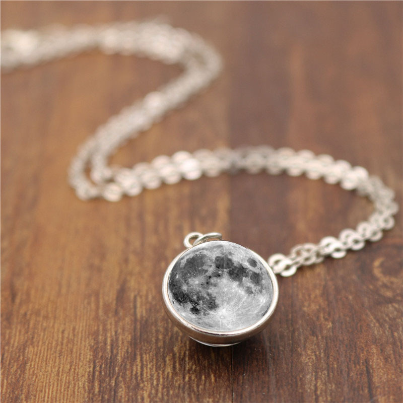 

Necklaces Pendant Glass Cabochon Jewelrys with Bronze Siver Color Double-Sided Grey Full Moon Universe Glass Ball Pendants Necklace Women Designer Jewelry