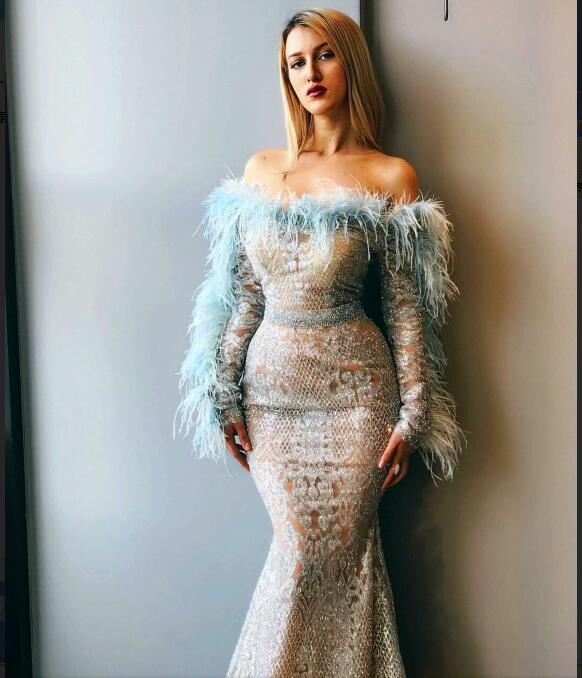 

Evening dress Yousef aljasmi Kim kardashian Long sleeve Batoue Blue Feather Mermaid Almoda gianninaazar ZuhLair murad Kim Kardashian, Same with picture