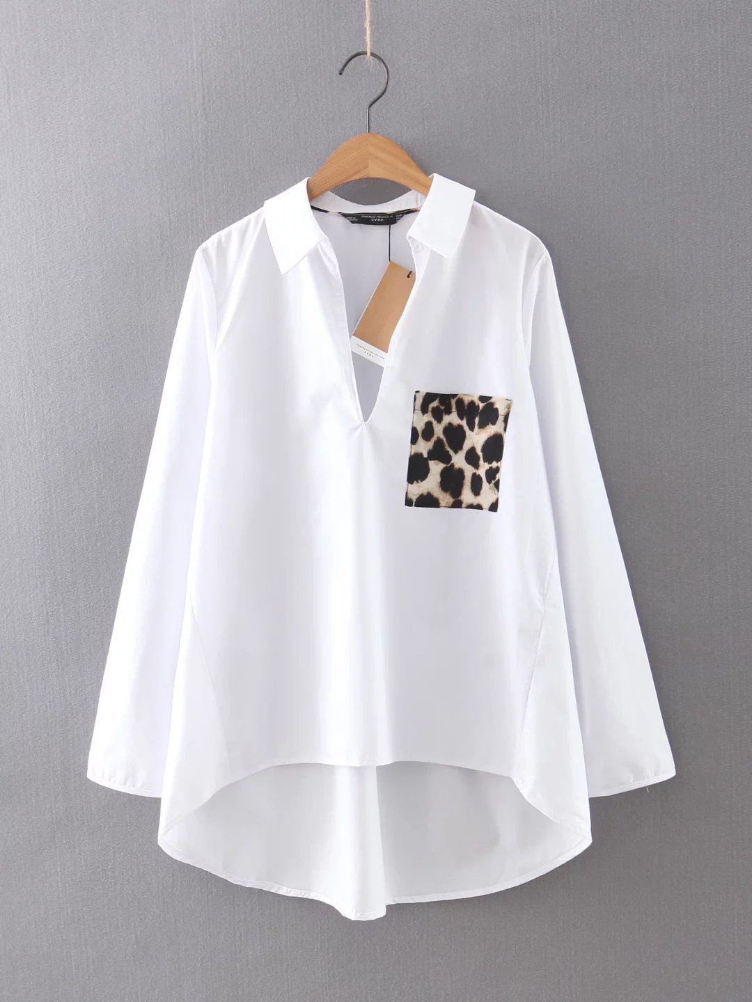 

WOMEN CLOTHES FASHION STYLE PURE WHITE ROUND COLLAR BLOUSE LONG SLEEVES WITH ONE LEOPARD POCKET BLOUSE LADY ELEGANT BLOUSE &TOPS, As picture