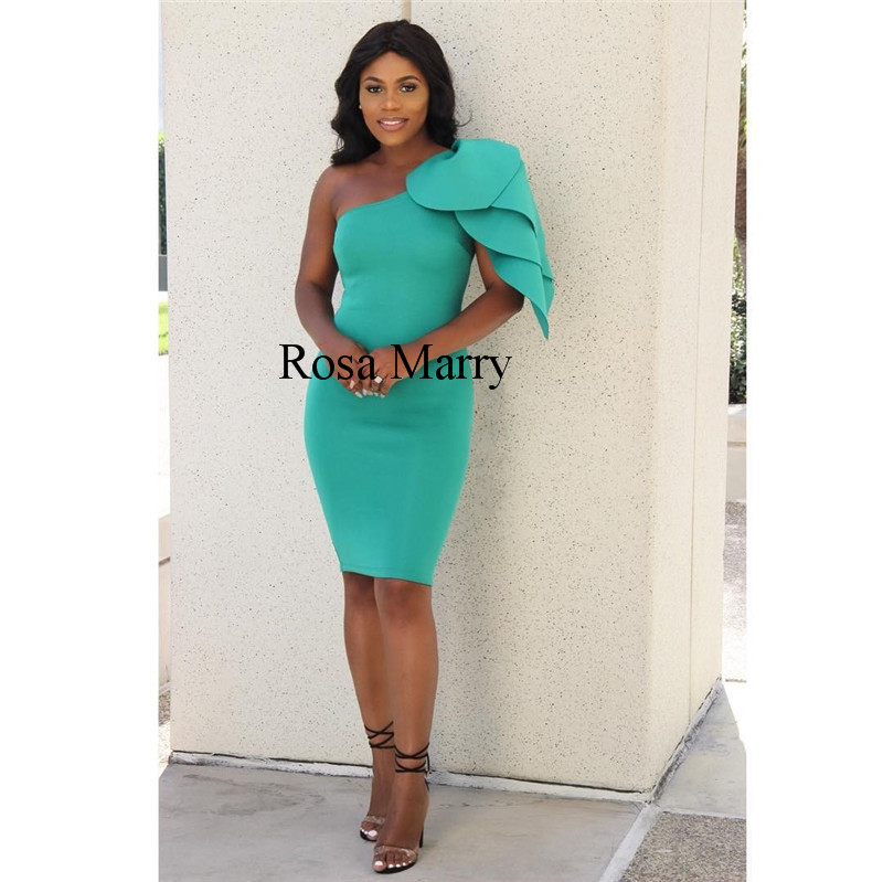 Sexy Une Épaule Court Cocktail Robes De Soirée De Bal 2020 Pas Cher Simple Africain Arabe Longueur Au Genou Vert Satin Noir Femmes Robe De Soirée