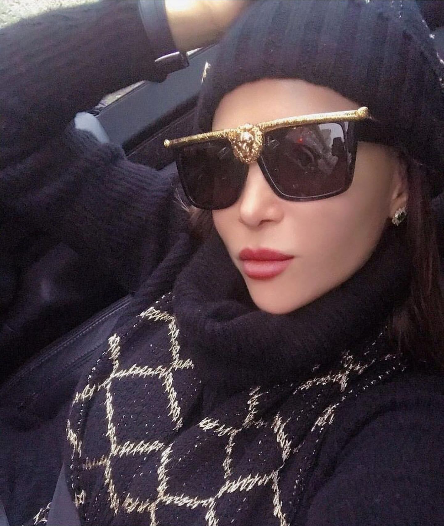 

Luxury sunglasses, European and American sunglasses, ladies and men, fashion wild lion queen style large frame sunglasses, White;black