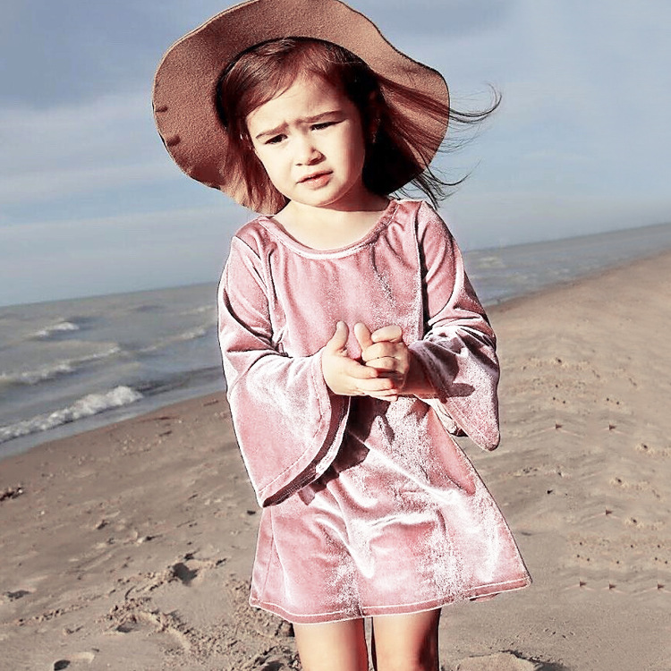

2018 New Baby Girls Dresses INS Hot Sale Spring Autumn Velvet pleuche flare sleeve princess party dress Kids Fashion Dress Z11, As photo
