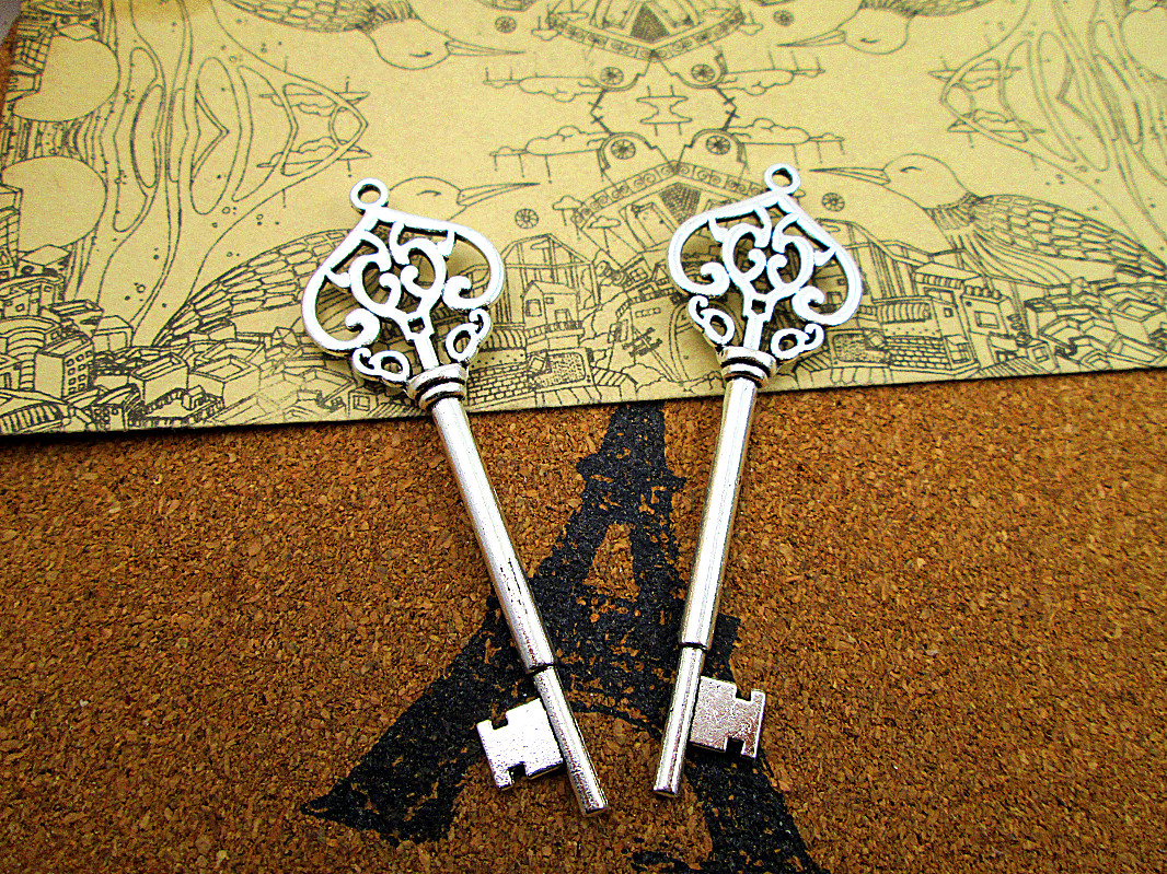 

24pcs-- 22*69mm antique silver huge 3D vintage key Charms, filigree key charm Pendants