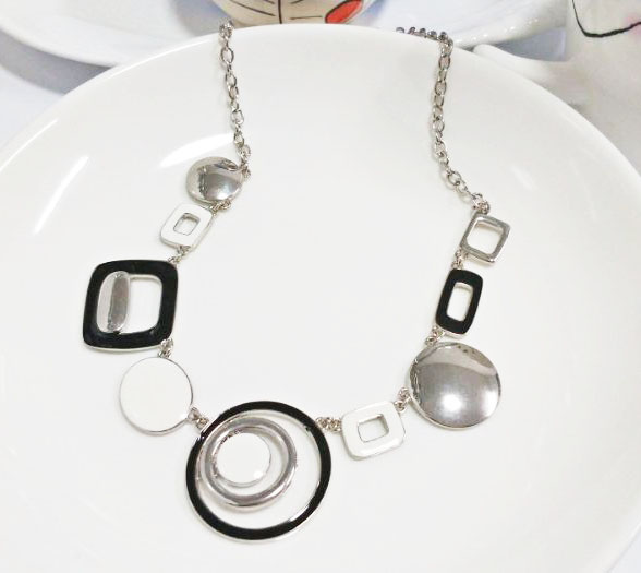 

Hot Fashion Jewelry Vintage Pendant Necklace Lady's Women's Elegant Necklaces