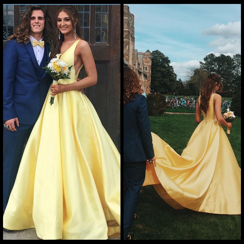 Jaune pas cher 2019 robes de bal Une ligne V cou satin formelle robes de soirée sans manche balayage train longue robe de soirée de filles