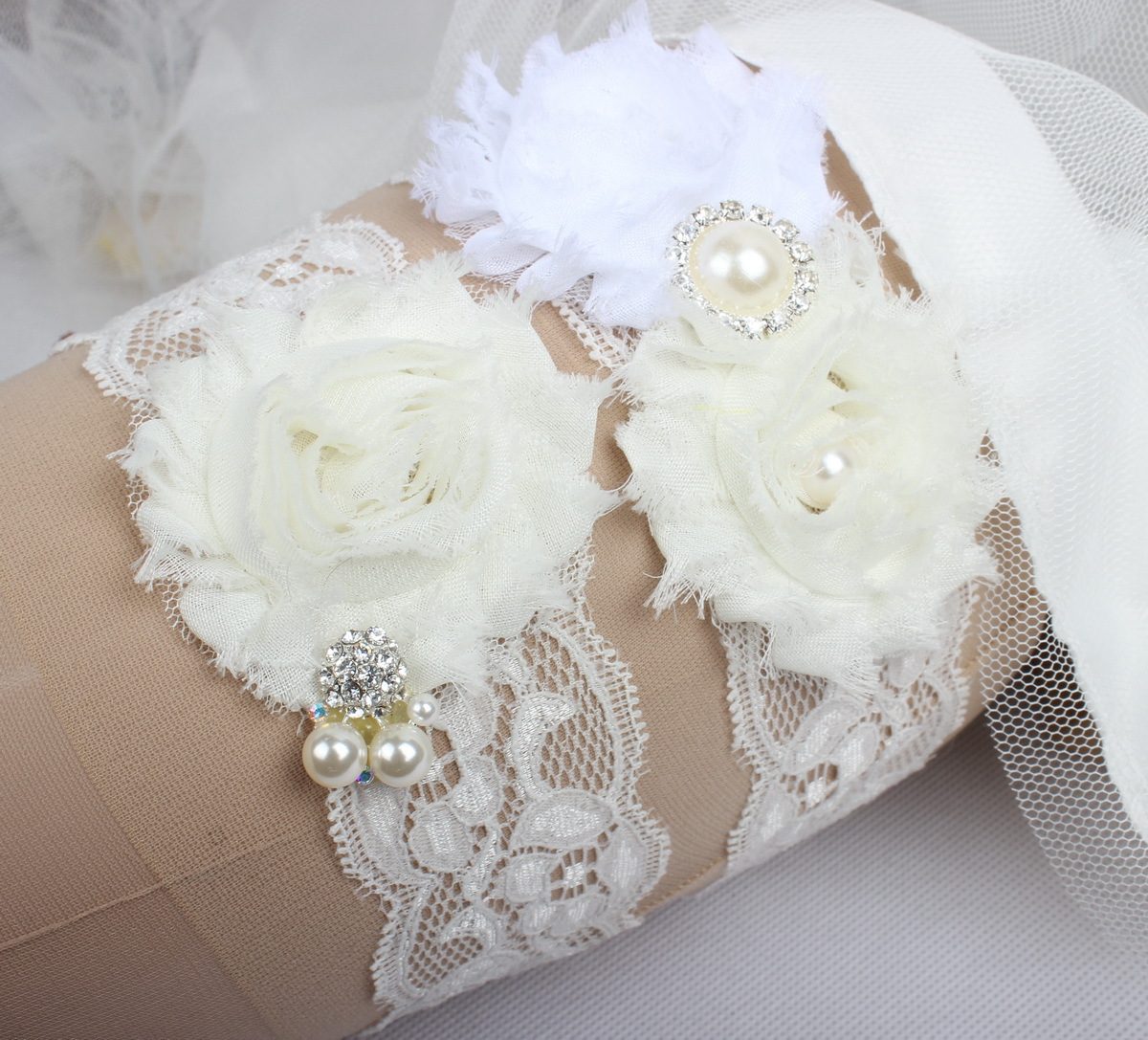 

Wedding Garters For Bride Bridal Ivory Leg Garters Belt set Lace Rhinestones Crystals Plus Size Chiffon Flowers handmade In stock, As picture