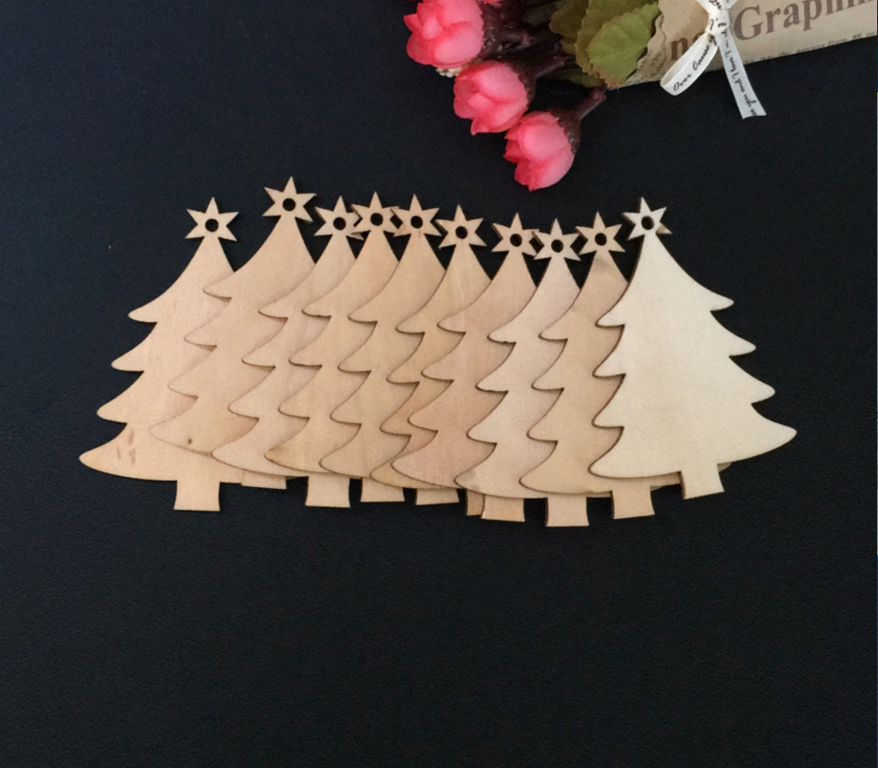 

50pcs Christmas Wood Chip Tree Ornaments Xmas Hanging Tree Pendant Crafts Decor Gifts