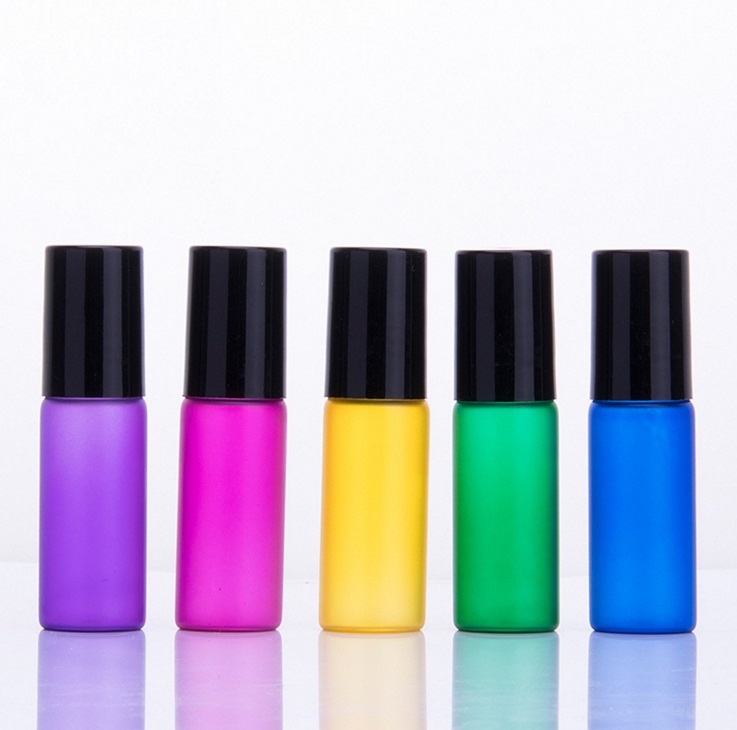 

Colorful 5ml ROLL ON GLASS ESSENTIAL OIL BOTTLE Perfume stainless steel Roller ball fragrance bottle 300pcs F0027