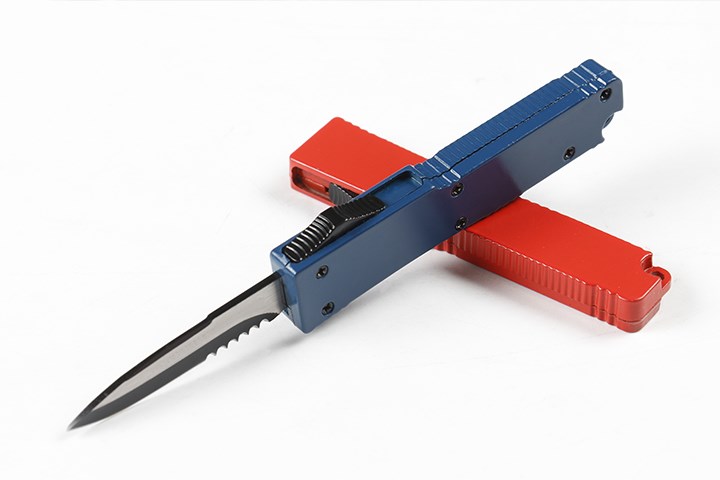 

Newer arrive four-color small straight knife Hunting Folding Pocket Knife Survival Knife Xmas gift for men copies 1pcs freeshipping