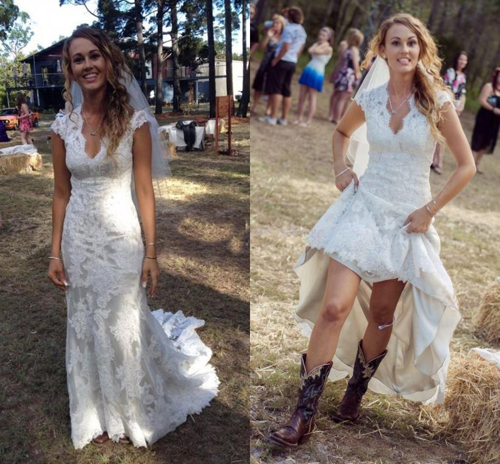 

2018 Hot Sell Country Wedding Dresses V Neck Cap Sleeves Vintage Lace Wedding Gowns Cowgirls High Low Backless Bridal Gown, Silver