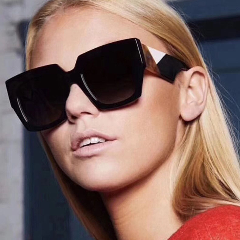 

High quality luxury sunglasses women Europe and the United States vintage wind rivets large thin frame sunglasses men and women glasses