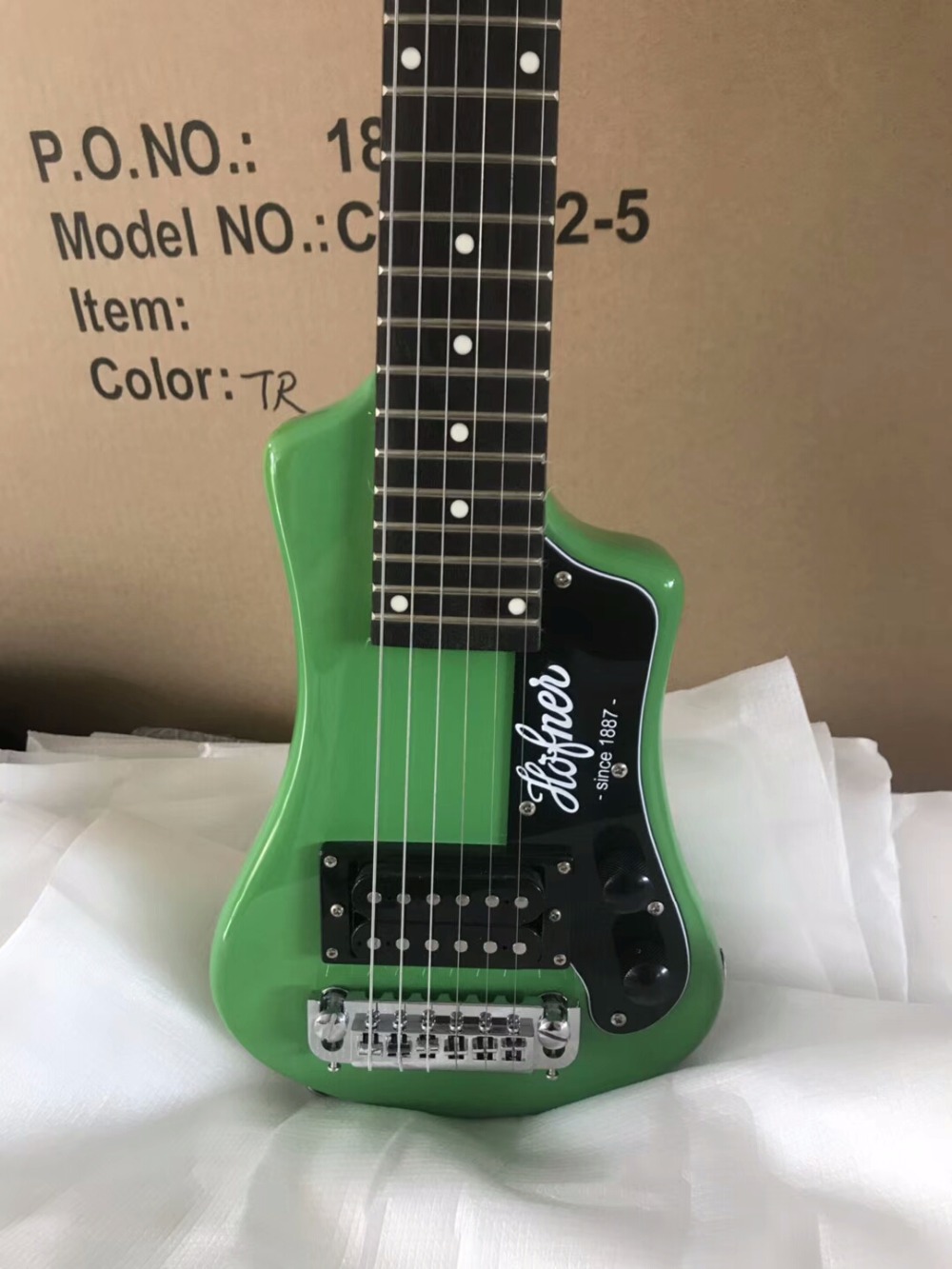 Top Quality Hofner Mini Portable Electric Guitar Purple Mini Travel