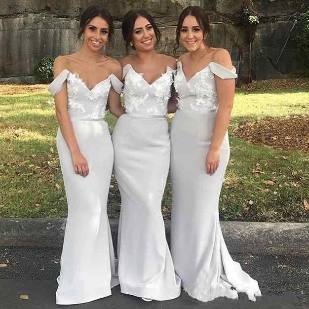 

2018 Country Mermaid Bridesmaid Dresses Off Shoulder Lace Applique V Neck Backless Long Summer Beach Bohemian For Wedding Maid of Honor Gown