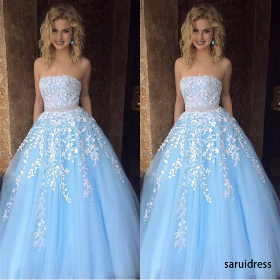 Mode sans manches longueur de plancher robe de soirée bleu ciel dentelle robes de soirée une ligne princesse sans bretelles appliqué tulle longue