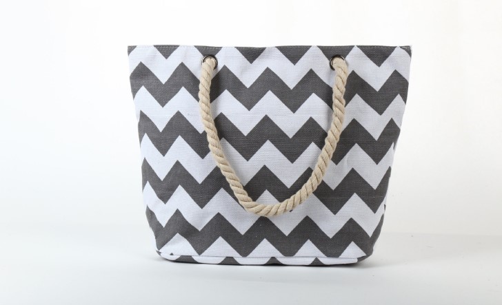 

2018. Casual fashion bag. Geometric figures. Woman bag. Handbag of ladies' canvas. Big. Mom's shopping bag. Bags. Shoulder Bags.Totes. B029, Multi