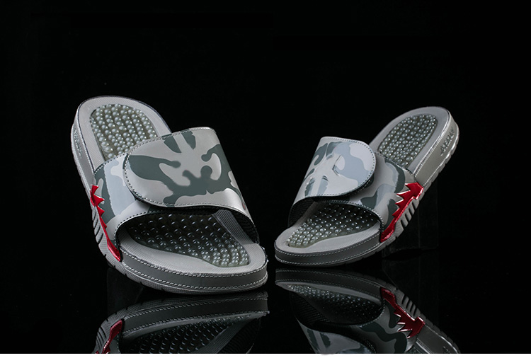 Newly men Hydro 5 V Rubber Sandals Jumpman Slide Dark Stucco Camo high quality red white camouflage shark teeth Slipper Athletic Shoes
