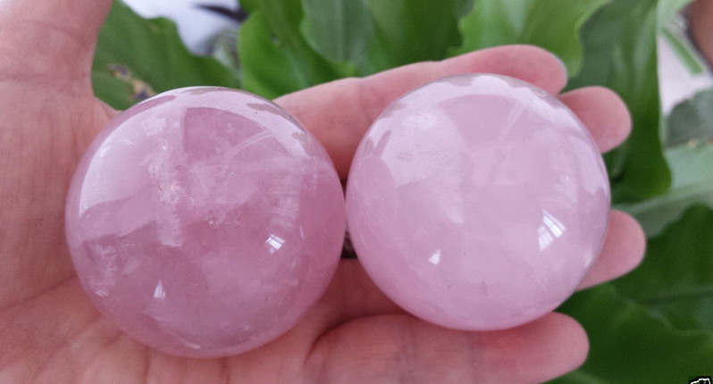 

2Pcs 35-40mm natural rose quartz crystal sphere ball heal
