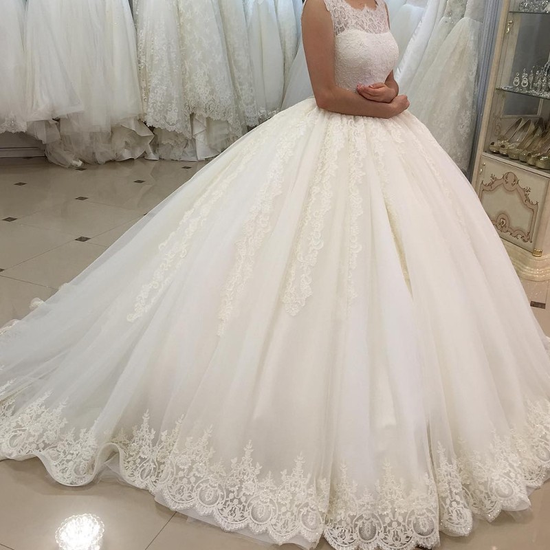 

Romantic Fluffy Tulle Wedding Gowns Lace Appliques Jewel Neck Sleeveless Tutu Princess Wedding Dresses Custom Made Plus Size vestido de novi, White