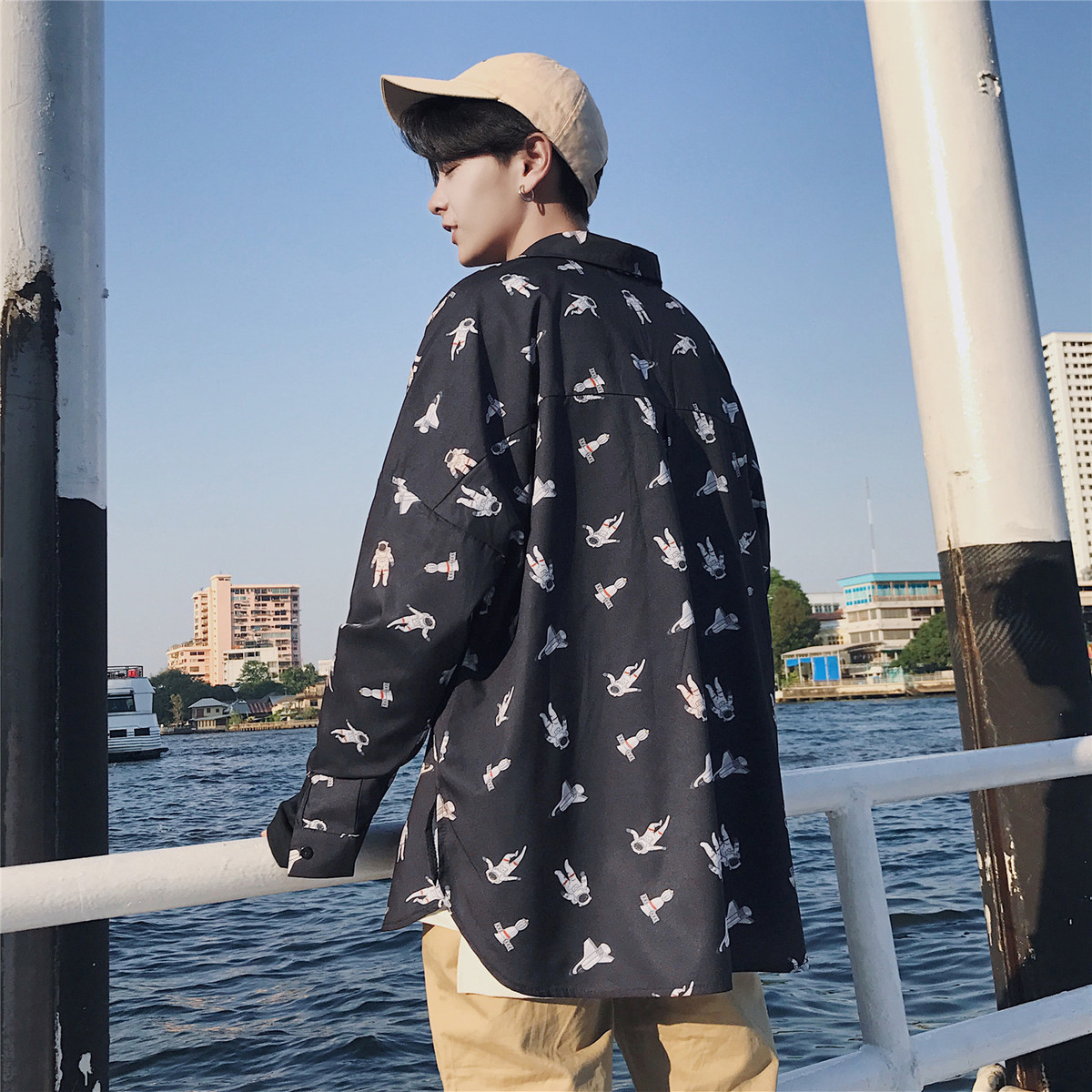 

2018 Spring new black South Korea edition cartoon printing long sleeve shirt trend 100 tie-in handsome Free shipping, White