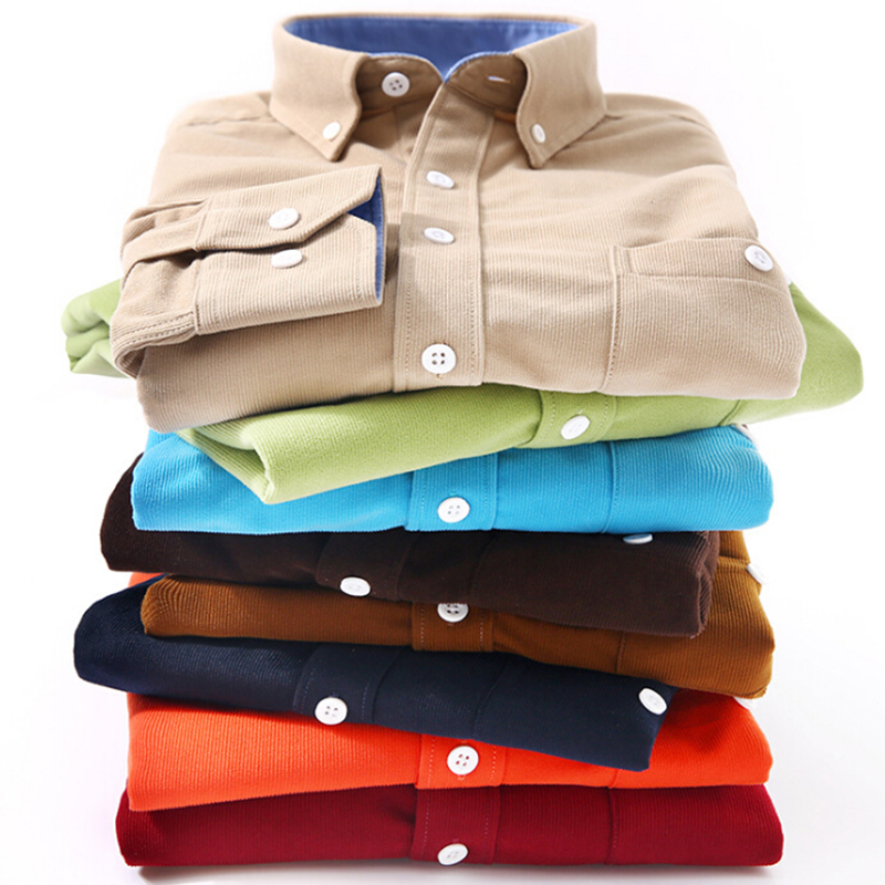 camisa color burdeos hombre