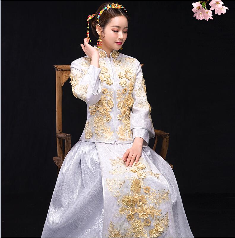 

Beige White Chinese Wedding Dress Female Long Sleeve Cheongsam Slim Traditional Dress Qipao for Overseas Chinese Wedding Party ceremony