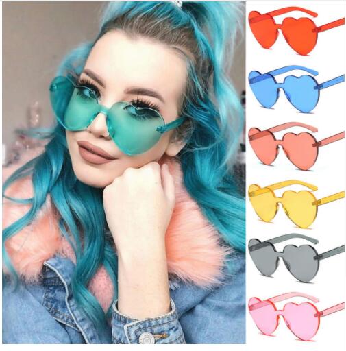 

DHL HOT SALE Heart Sunglasses for Ladies 2018 Hot Fashion Integrated UV Candy Eight Colour Steampunk Goggles Alloy+Resin Small Sunglasses