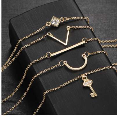 

17KM Vintage Gold Color Crystal Letter V Bracelet Set 5 pcs/set Punk Key Bracelets Love Moon Star Bijoux Jewelry Gifts