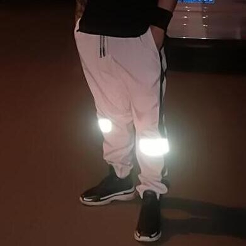 

2021 Casual Sweatpants Men Hip Hop Pants Mens High Street Trousers Elastic Waist Stitching Couple Style Reflective Joggers Pantalon Homme, White black