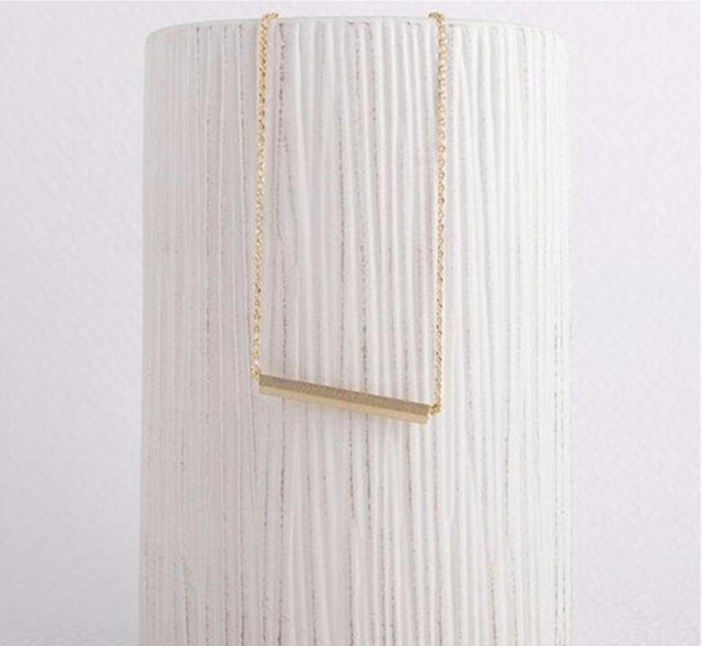 

Hot Fashion Jewelry Pendant Necklaces Gold/Silver Tiny Sideways Square The Bar Necklace Simple Stick Modern Minimalist Short Chains Chockers
