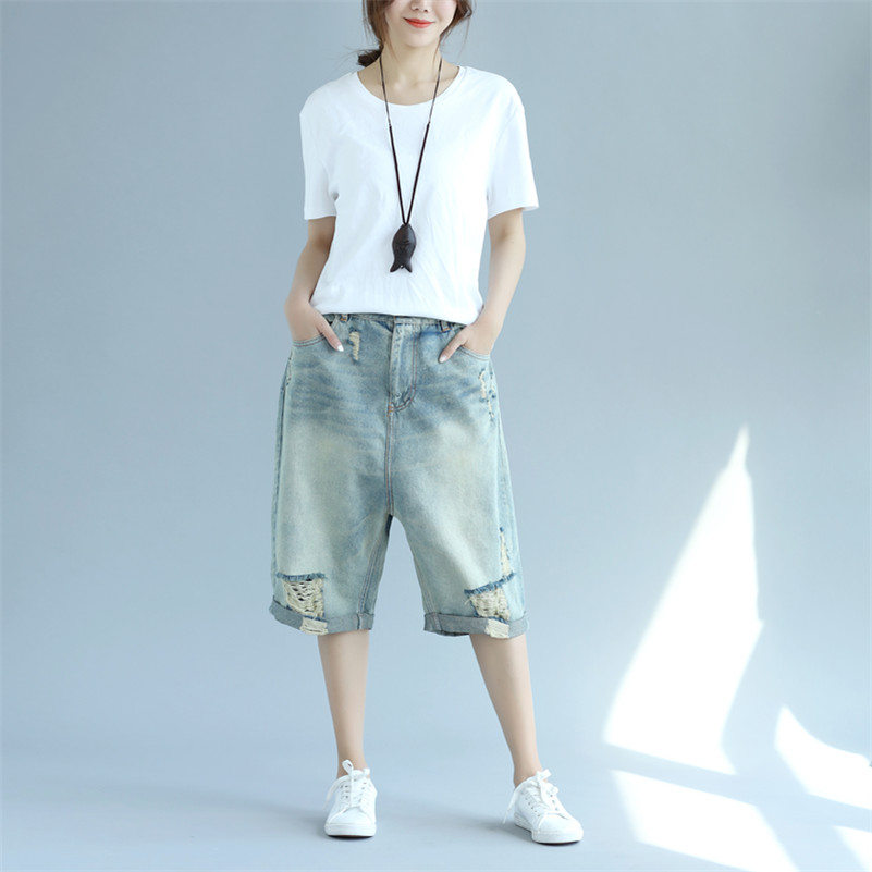 

2017 Summer Women Baggy Jeans Shorts Knee Casual Pocket Ripped Hole Fringe Blue Wash Faded Elastic Waist Female Denim Shorts
