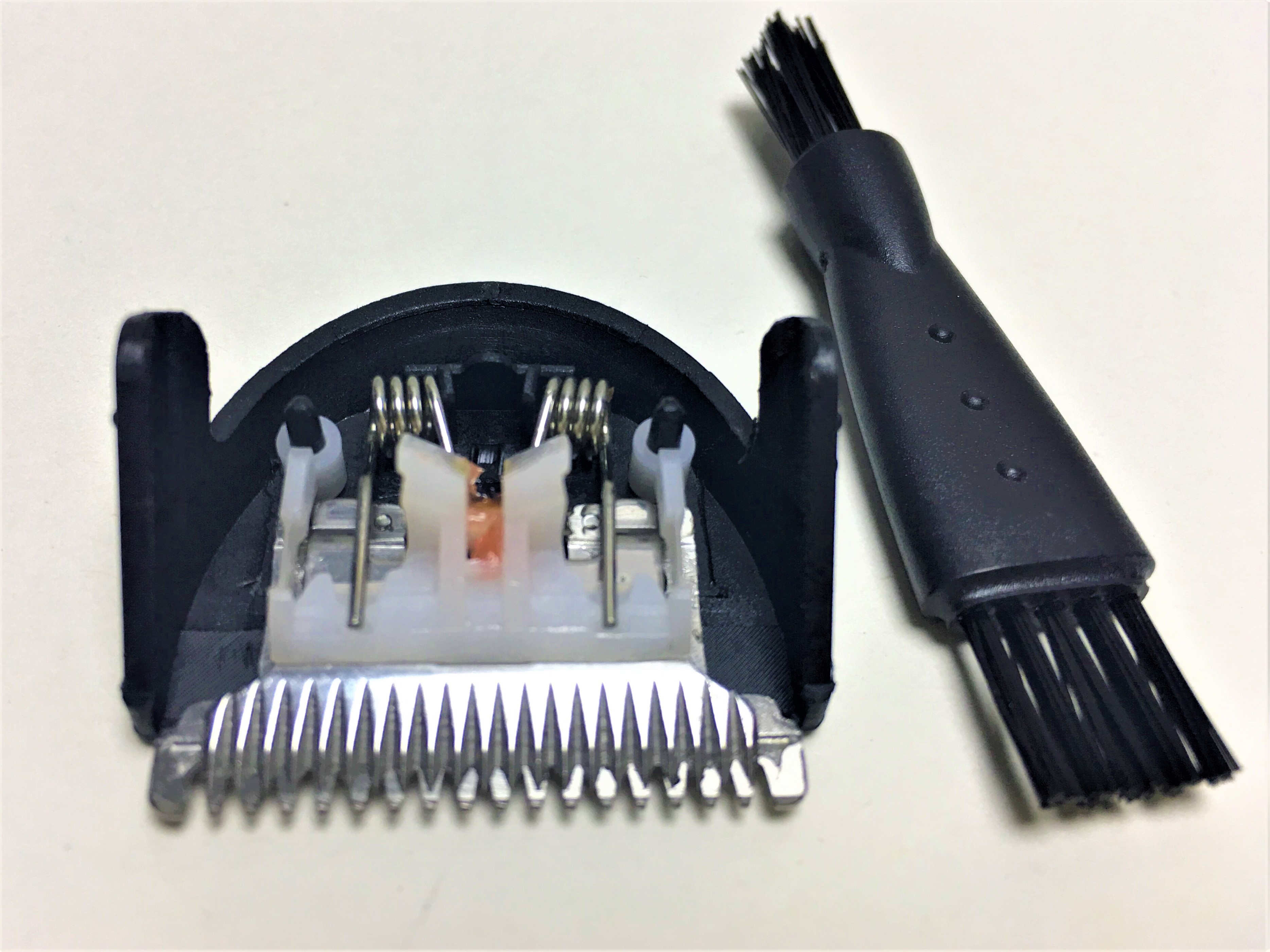 

Hair Clipper Trimmer Head Cutter Blade Razor Replacement For Philips COMB QT4040 QT4045 QT4085 QT4050 QT4075 QT4090 QT4090/47 QT4070 /41 /32