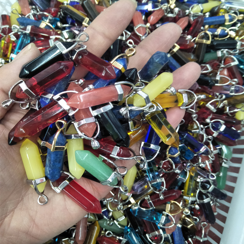 

20pcs/lot Random Color Crystal Hexagonal Healing Point Pendant Chakra Cut Gem Stone Pendants For Fashion Charm Necklace Making