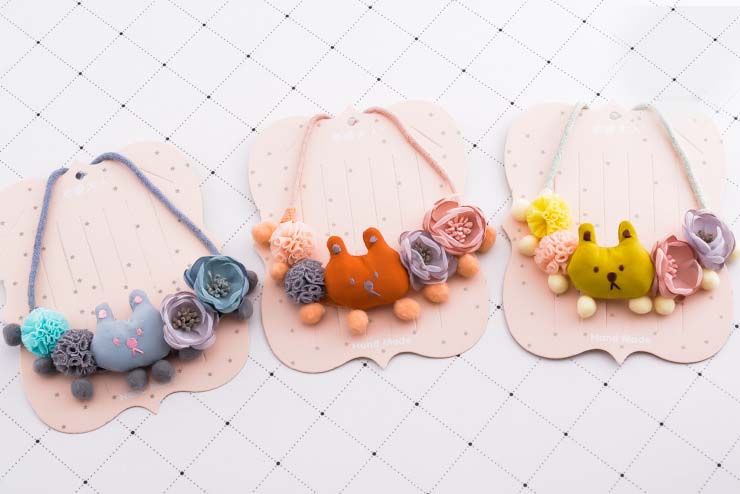 

Cute Kids Girl Cartoon necklace stereo flowers Bear pompons princess accessories for girls jewelry Korean Children necklace C3549, Mix colors