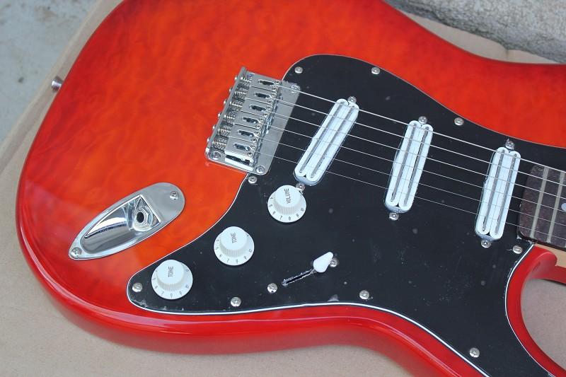 

Factory Custom free shipping High Quality Custom Red flame ST signature electric guitar big headstock 1027qw