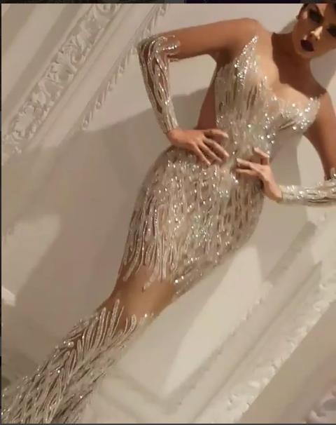 

Evening dress Yousef aljasmi Kim kardashian Mermaid Long sleeve Silver Crystals Myriam Almoda gianninaazar ZuhLair murad Ziadnakad, Same with picture