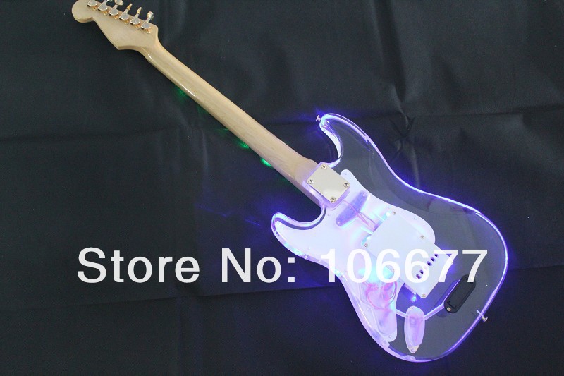 Livraison Gratuite Nouvelle Arrivée Vente Chaude Acrylique F ST Personnalisé Corps Vert Fret LED Guitare Électrique En Stock Chaude Guitare