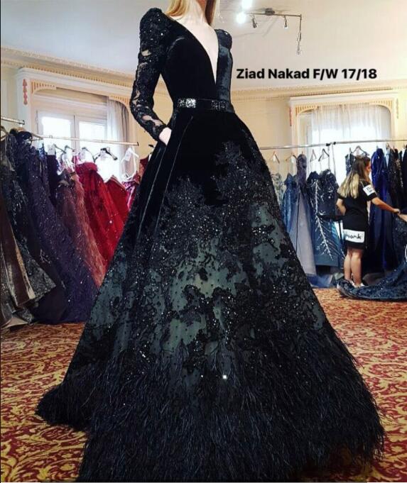 

Evening dress Yousef aljasmi Kim kardashian V-Neck Beaded Appliqued Feather Ball gown Almoda gianninaazar ZuhLair murad Ziadnakad, Same with picture