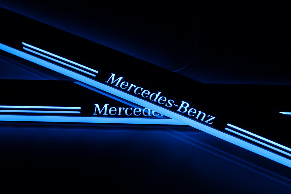 

Acrylic Moving LED Welcome Pedal Car Scuff Plate Pedal Door Sill Pathway Light For Mercedes Benz GLE W292 2015 - 2016