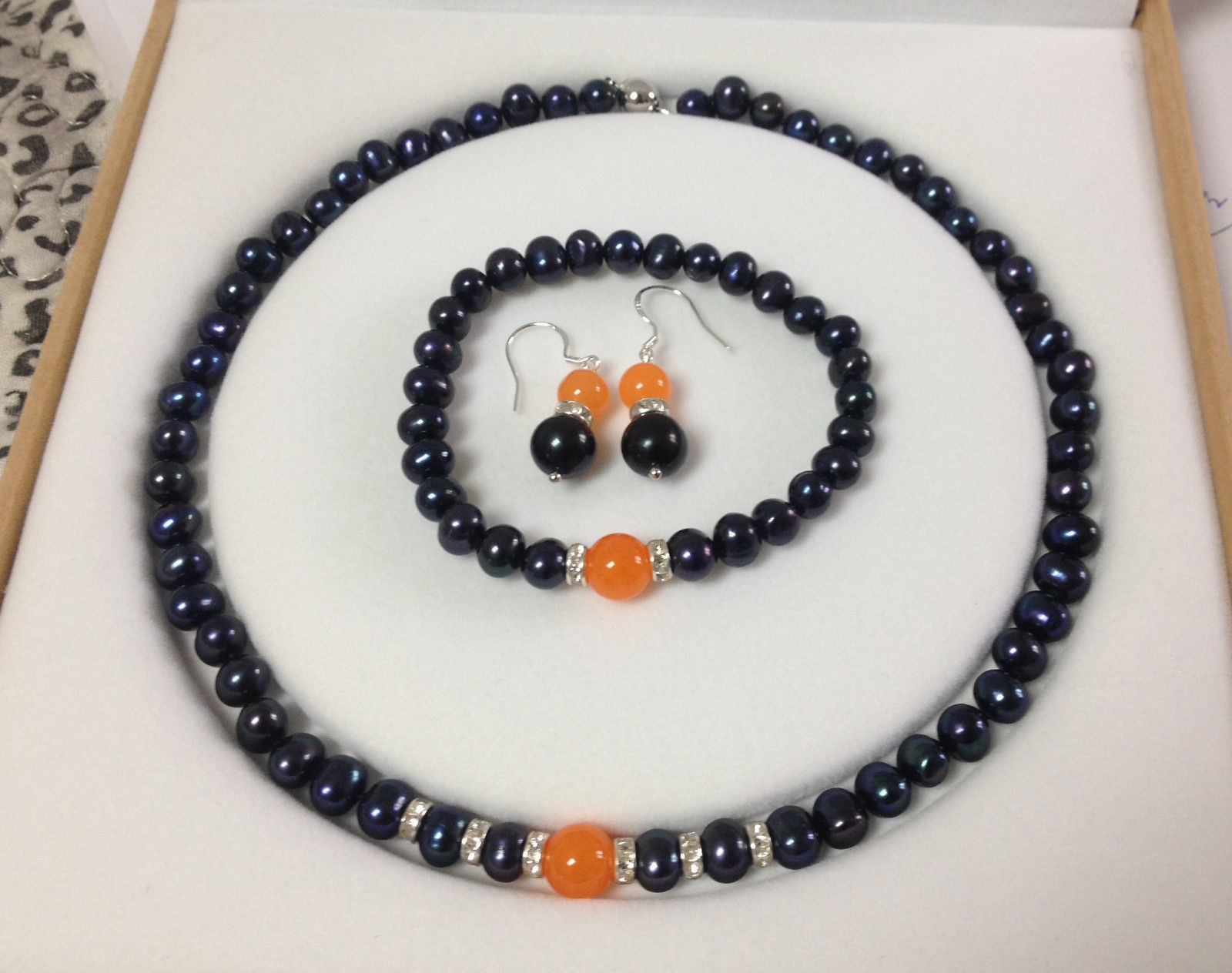 

Black Akoya Cultured Pearl/Orange Jade bracelets necklace earrings set No box<<<free shipping