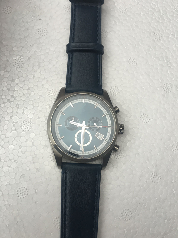 

The confidence of fashion men! 6041 Stainless Steel Quartz Watch, High Quality Waterproof Watch, Wholesale and Retail. Free Shipping, Silver