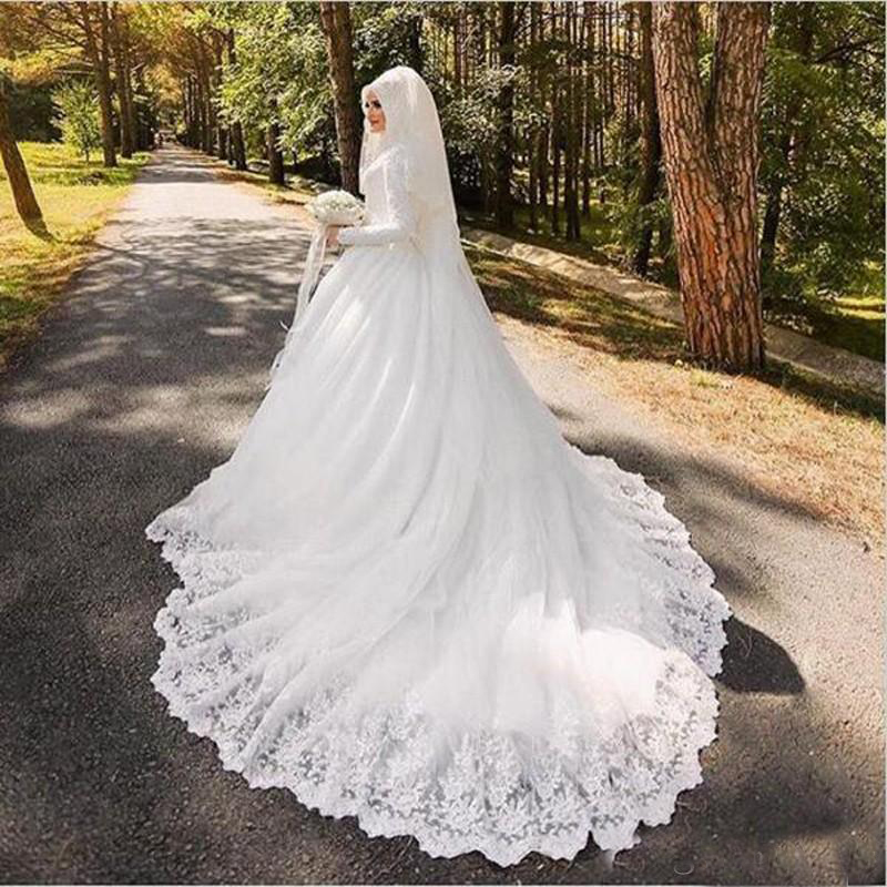 

2019 Muslim Wedding Dresses Arabic Luxury Long Sleeves Applique Lace Wedding Gowns with Hijab Long Train Robe De Mariage, Dark navy