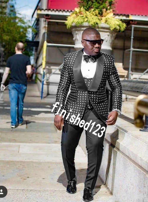 

Latest Design One Button Black/blue Polka Dot Groom Tuxedos Shawl Lapel Groomsmen Mens Wedding Party Suits (Jacket+Pants+Vest+Tie) D:255, Same as image