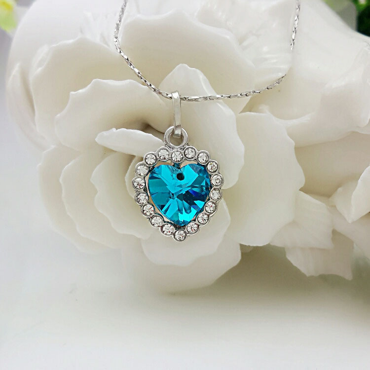 

Jewelry Sets women Pendant Necklace Inlaid superior rhinestone crystal Twinkle Non Fading Valentine's gift ornaments Plating white K Heart of the Ocean Necklace
