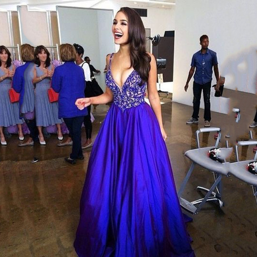 

Glamorous Appliques Beaded Sexy V-neck Long Prom Dresses Charming Spaghetti Strap Backless Evening Party Dress Satin A-line Prom Gowns, Champagne