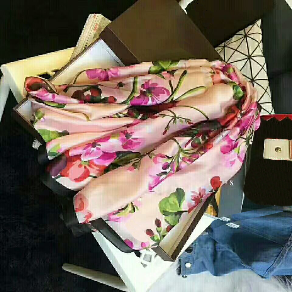 

wholesale scarf European Style Designer Scarves Quality good 100% Silk Scarfs Lady Scarf Summer thin 90x180cm Ring Letter Pashmina