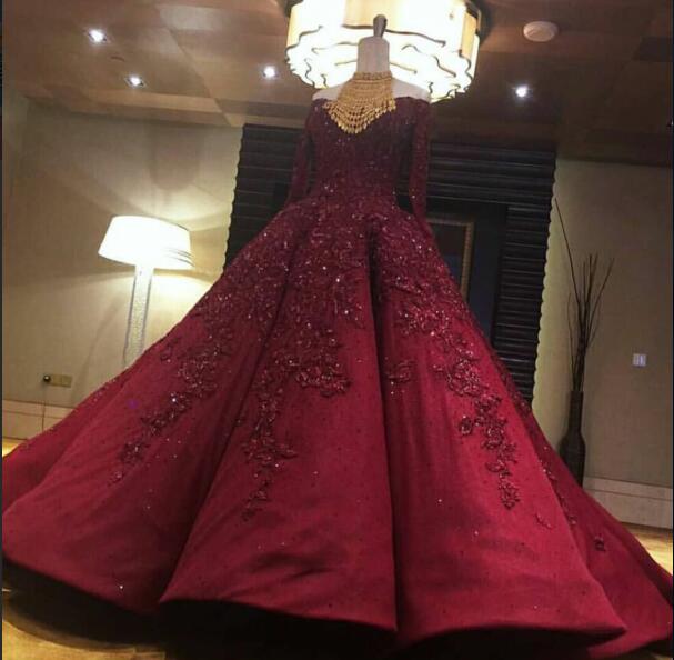 

Evening dress Yousef aljasmi Kim kardashian Ball gown High neck Long sleeve Appliques Red Flower High neck ZuhLair murad Ziadnakad