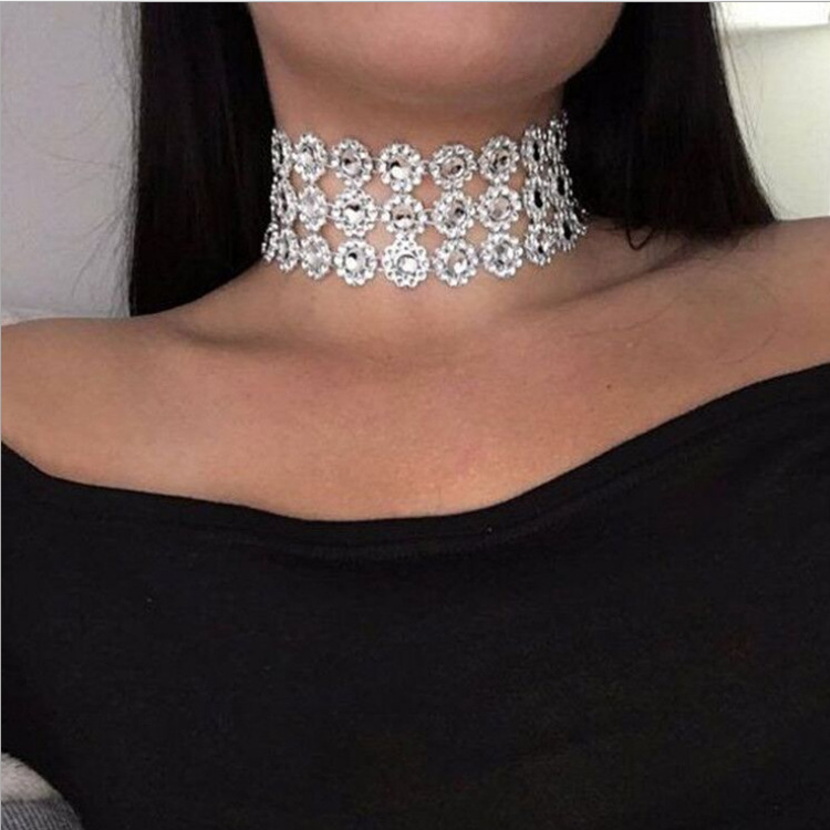 

Choker Europe and America short necklace multi-layer concave diamond crystal necklace wholesale
