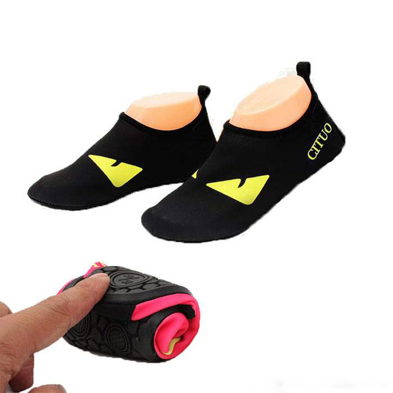 

Carton Eye Guy Pattern Quick Dry Children Shoes Running Anti-slip Swimming Pool/Beach Girls Cheap Sandy beach Sport Couples Shoe Sneakers, Black;red